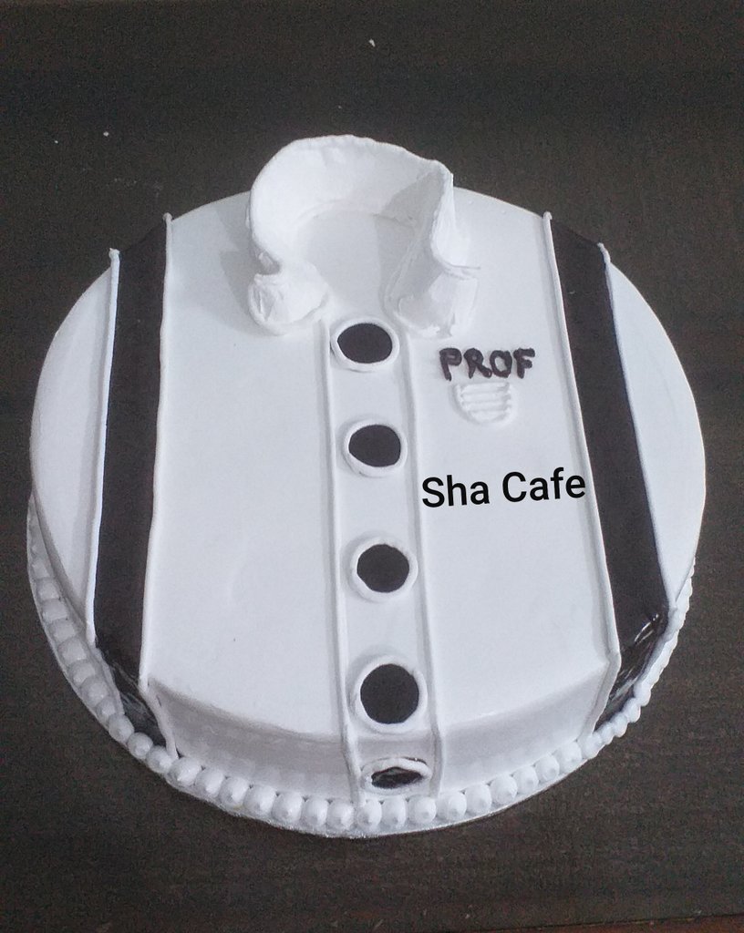 sha_jeee's tweet image. Today's order 🎂 الحمدللّٰه 
Shirt theme cake Delivered
Book your order now | #Your_Design | #Your_Flavour | #Your_Venue | #Our_Quality
Inbox now 📨 or WhatsApp at 03146618494