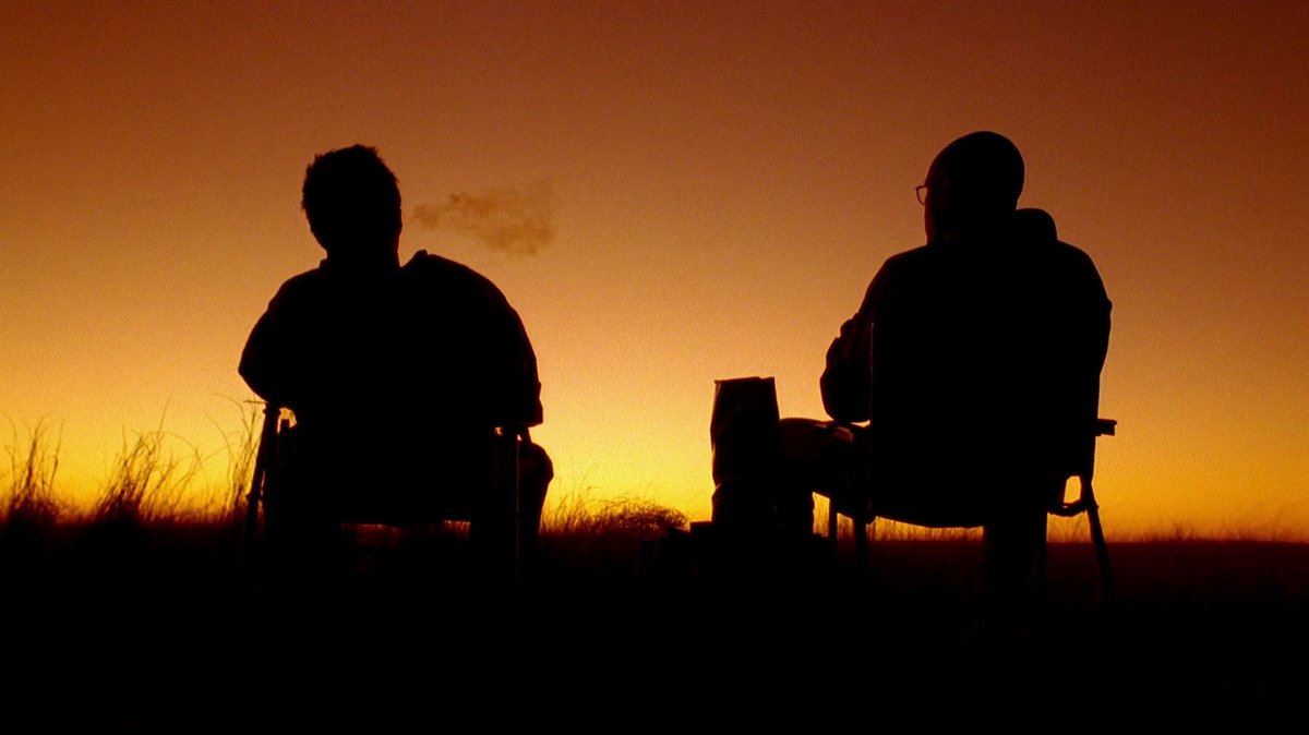 lodelaspelis's tweet photo. Los mejores villanos empiezan siendo buenas personas. Walter White es un buen padre, marido y profesor que se acaba convirtiendo en un auténtico cabronazo. 'Breaking Bad' es y será siempre historia de la pequeña pantalla. Nadie se la debería perder. Está disponible en Netflix. https://t.co/VYQP6mPyd7