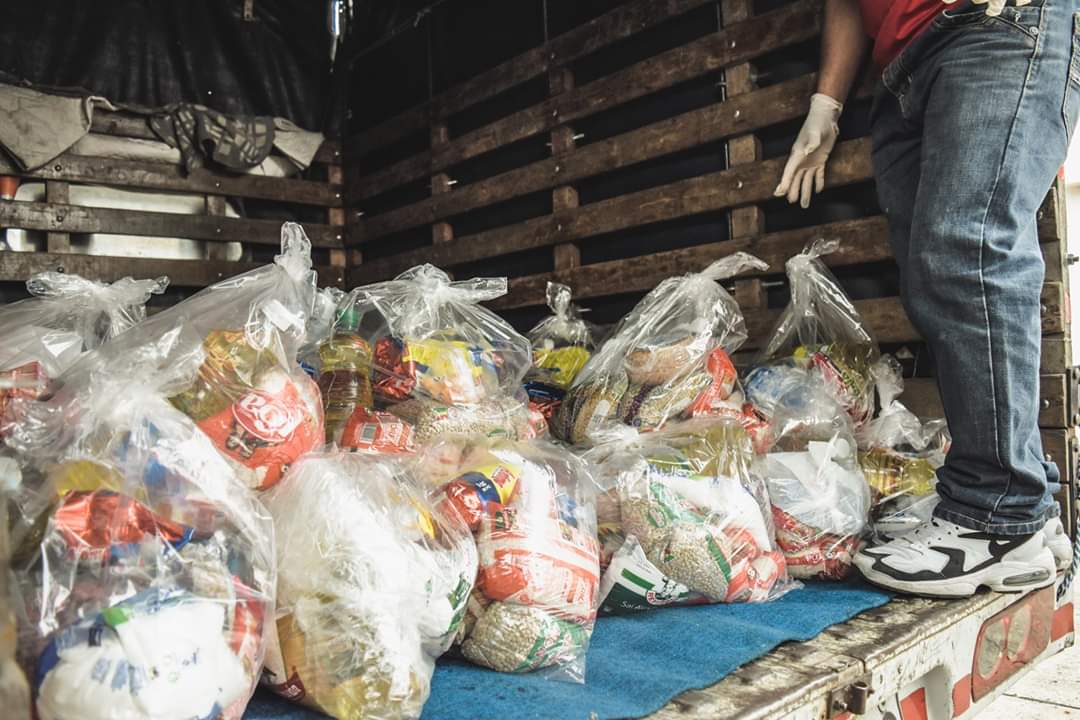 CasaFractalCali's tweet photo. Hemos caminado la palabra de la solidaridad y aprendido con las comunidades, siendo comunidad. Más de 200 familias de la ladera y comunidades indígenas fueron apoyadas en las primeras semanas de la #MingaSolidaria 
📞Infórmate y dona: 305 742 8199
  Nequi  317 269 3234 https://t.co/eTytBpIbbJ