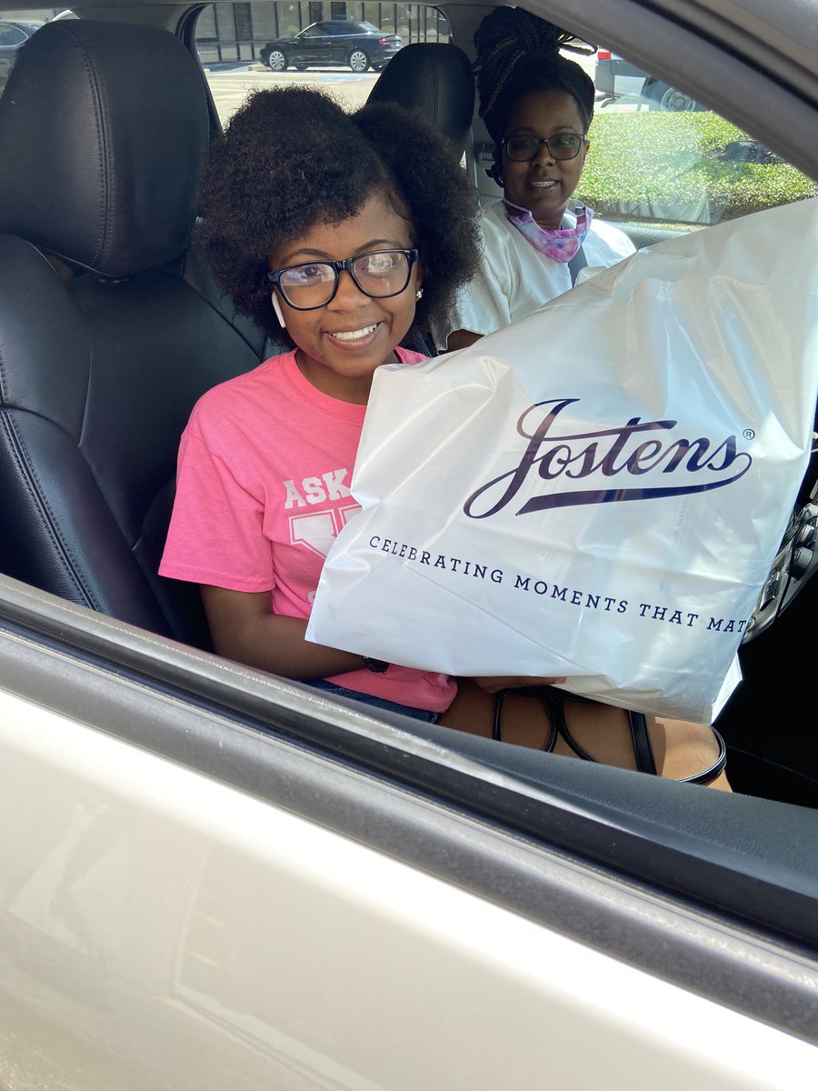 The McClain sisters from <a href="/victoryechs/">VictoryECHS</a> just came by and picked up their orders! We will be here all week from 11-3:30 for drive-thru delivery. <a href="/AldineISD/">Aldine ISD</a>