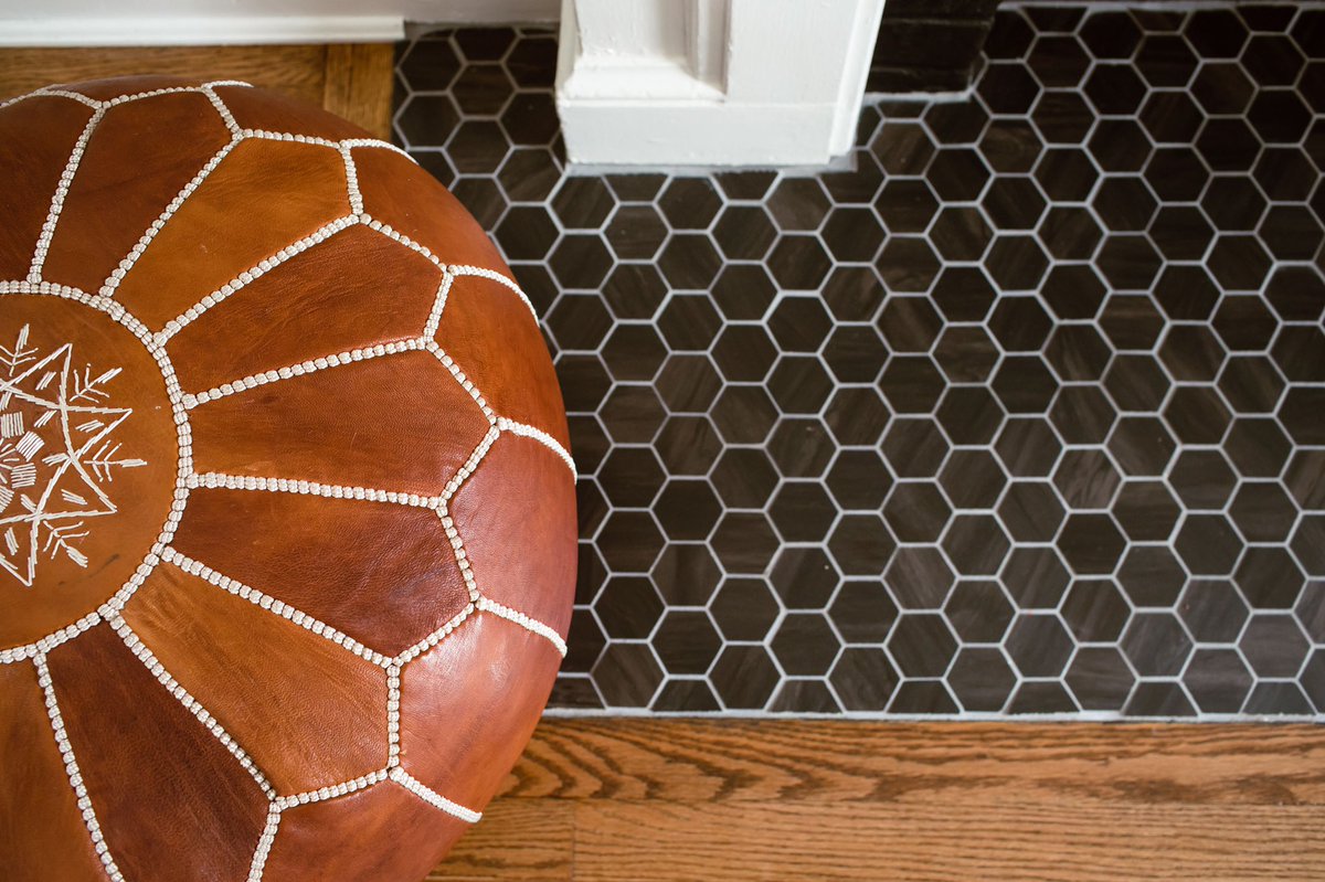 AtHomeDC's tweet image. #TuesdayTip: Modernize your fireplace and overall space by updating your surround with updated tile &amp;amp; paint. Check out this before and after from my client’s  lovely home! #fireplacemakeover #smartupdates #tiletuesday