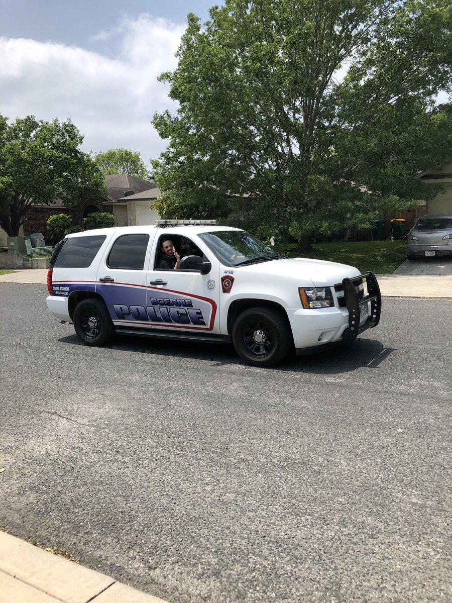 CuringtonElem's tweet photo. 🎶We’re Curington Cougars, Together We  Stand! 🎶 Check out Charlie Cougar visiting our neighborhoods! Charlie’s headed to English Oaks and River Mountain Ranch next Tuesday!! @CuringtonElem @BoerneISD @mattwmyers @GreatThingsBoerneISD https://t.co/1y8yZSmCpo