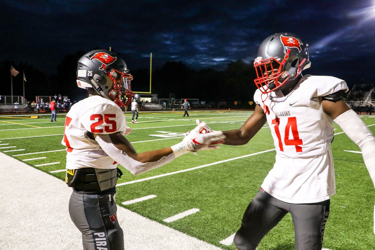 <a href="/10tmyers/">Travis Myers</a> we have some pictures with the uni too <a href="/PHS_Football/">Palatine HS Football</a>