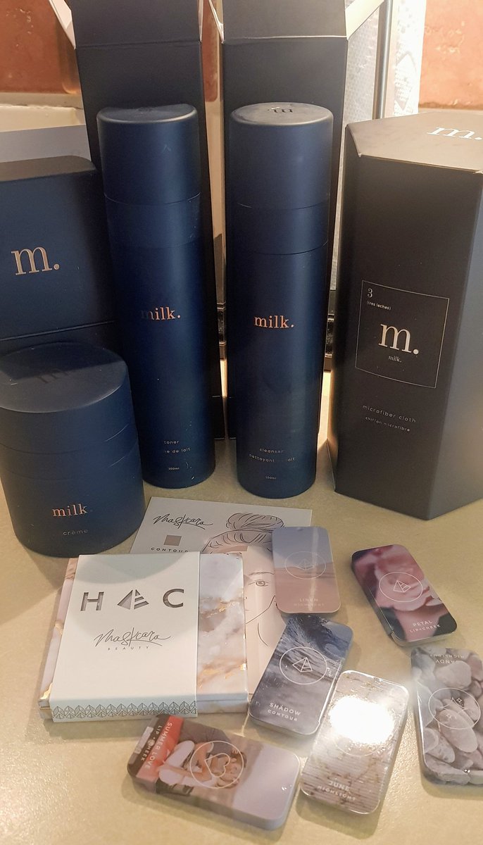 fordtufgurl's tweet photo. I'm one excited girl today!!
Milk, cleanser, toner & cloths
Linen, Petal, Summer Love, Sandy, June & Shadow. And I chose a small 2 tin compact for my purse 🥰😊💋❤
#blushbasicsbabe #maskcara #maskcarabeauty #ilovemakeup #HAC #milk #beauty https://t.co/OS8QFsrORZ