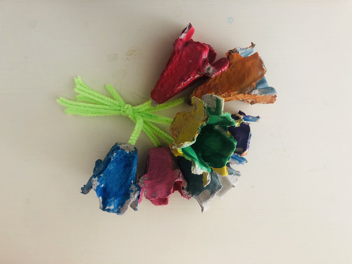 sfskproject's tweet photo. Thoughful Tuesday: Egg carton bouquet!
Are you feeling creative today? Check out this super fun activity that uses up those empty egg cartons! https://t.co/OqxBMexwU9
#ThoughtfulTuesday #SFSK https://t.co/p2rarGrrgr