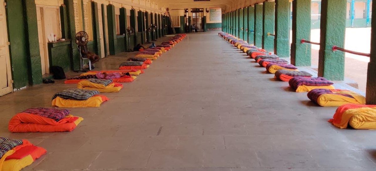 RahoolNKanal's tweet photo. Relief centre for Migrant Labour initiated by Fr. Fraser St.Peters Church at St.Stanislaus School Bandra West setup with support  of @VVVispute @mybmcWardHW @mybmc @MumbaiPolice
Thanks to @ND_Foundation @PriyaDutt_INC and local councillor @Asif_Zakaria #BornForGreaterThings https://t.co/L77b9vPRk0