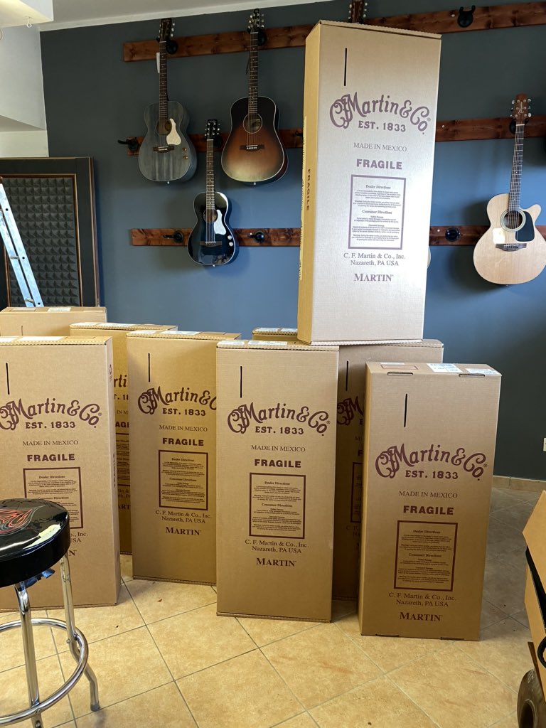 EpicaMC's tweet photo. New Martin’s wall in Rome!
@MartinGuitar https://t.co/sJjfZwiymP