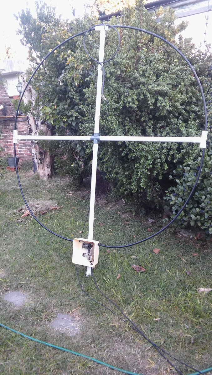 LU1DA1's tweet image. It&apos;s growing up
#magloop #hamradio #homebrew 
#sdrplay @LU4DQ