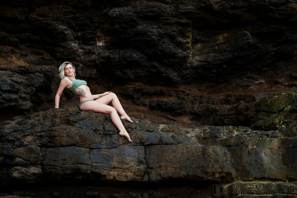 LeeGPhoto's tweet photo. Cliffside.⠀

#swimsuit #swimwear #bikini #beachwear #bathingsuit #hawaii #kauai #kauailife #hawaiian #kauaiaswhy #modeling #bikinis #bikinimodel #hawaiiunchained #bikinigirl #venturehawaii #modellife #fashionphotography #glimpseofhawaii #kauaiweddingp… https://t.co/CiY2u2vgMr https://t.co/yAjlWHJoy2