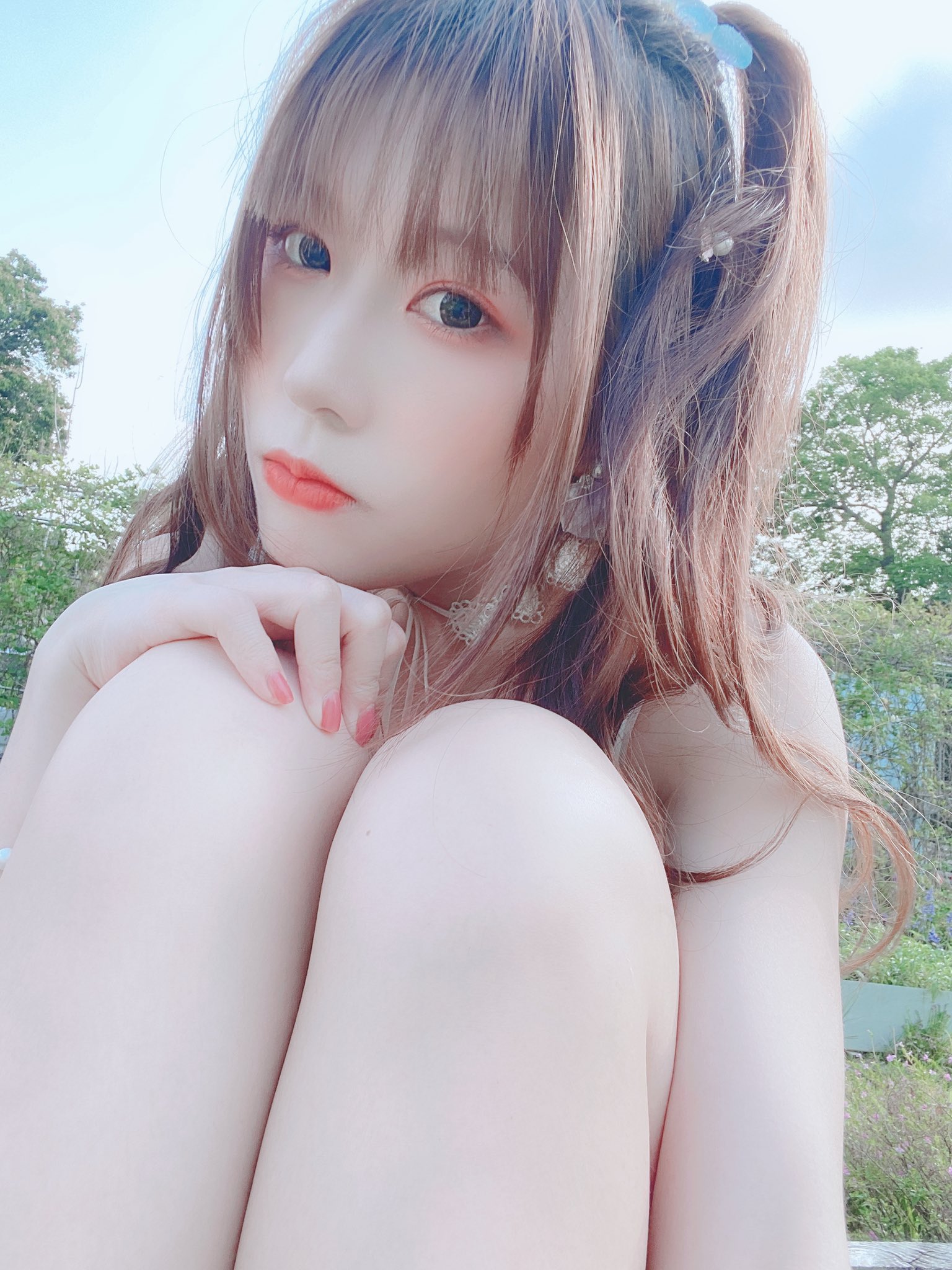 自撮り　乳  / X