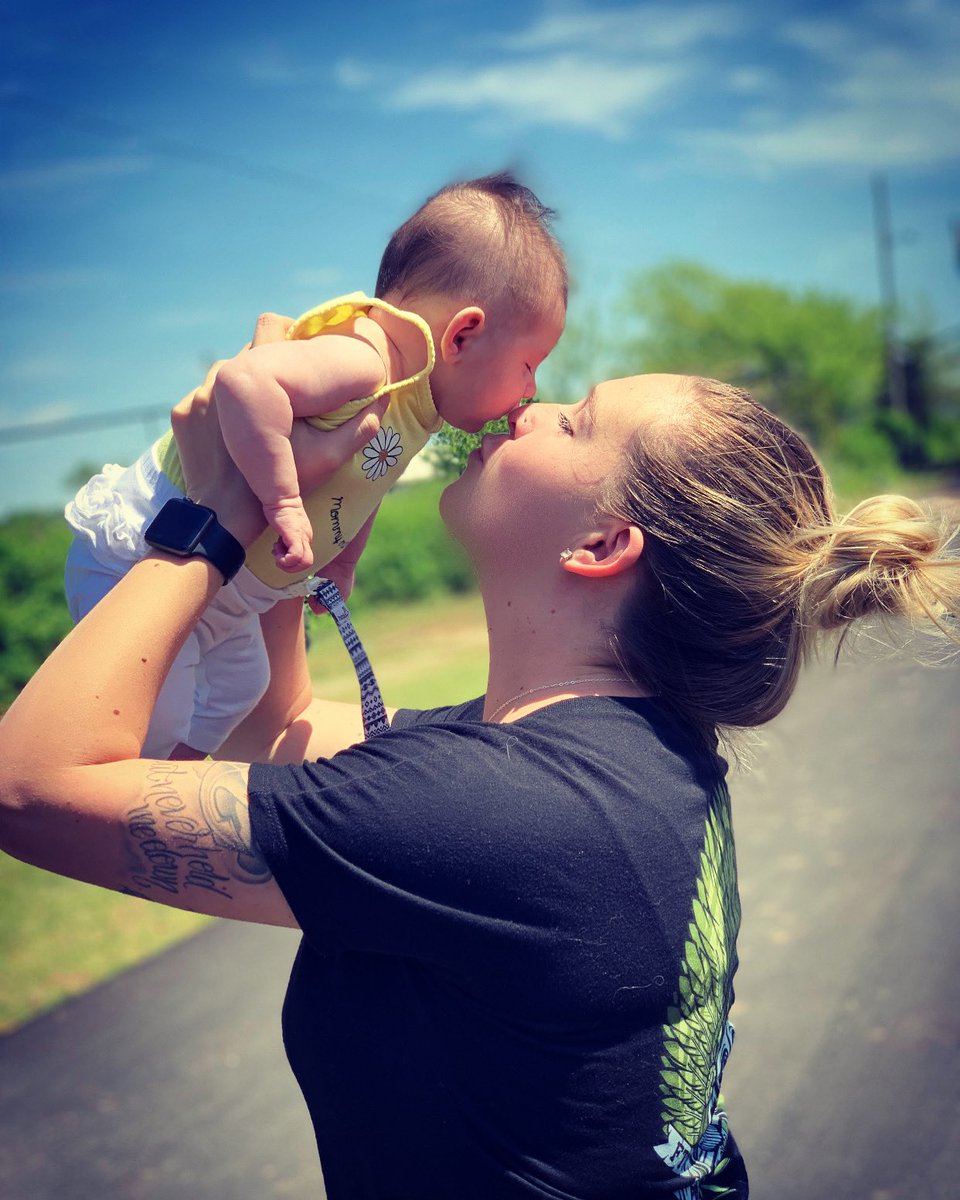 182Meg's tweet photo. Mommies little monster 🤍🌸🌻 https://t.co/j5YZPyktq9