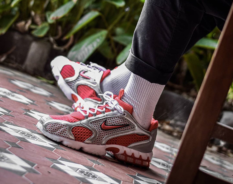 spiridon cage 2 on feet