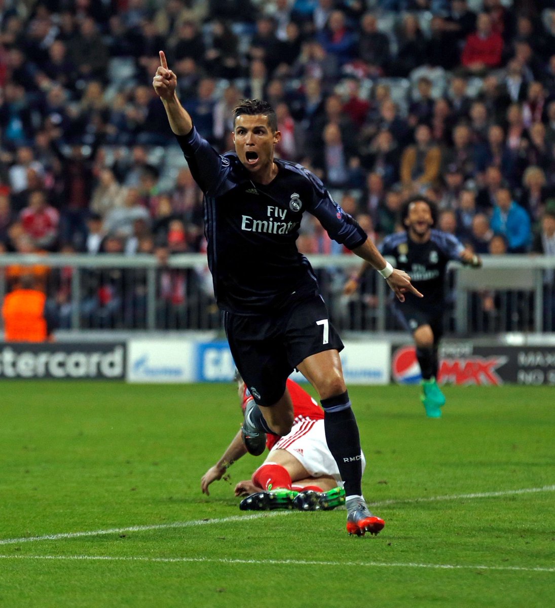 The CR7 Timeline. on X: Cristiano Ronaldo 2011/12 is STILL the