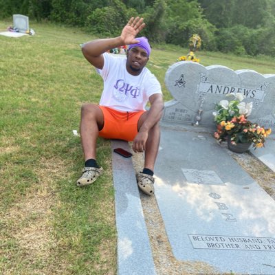 Backdoor Bob 🐶⚡️ - I love you big guy. #untilwemeetagain 🙏🏽 😔 #LLCB #CB4Ever #NewProfilePic 📸: @Chaunti_S https://t.co/MAJbzf46oi