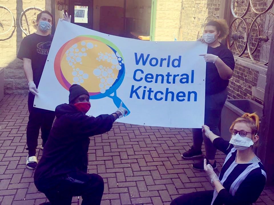 onmilwaukee's tweet image. An email written by @RadioMilwaukee DJ @HoboArchitect sparked a whole lot of good. Chef Jose Andres&apos; @WCKitchen bolsters The Tandem&apos;s mission to feed those in need #InThisTogetherMKE #ChefsForAmerica @chefjoseandres dlvr.it/RVCXGh