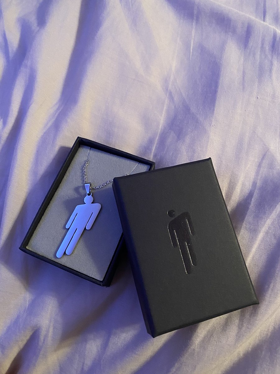 Bieberfann97's tweet image. My blohsh necklace came in 😍 #blohsh