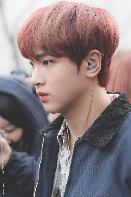 8. haechan (nct)  vs  key (shinee)