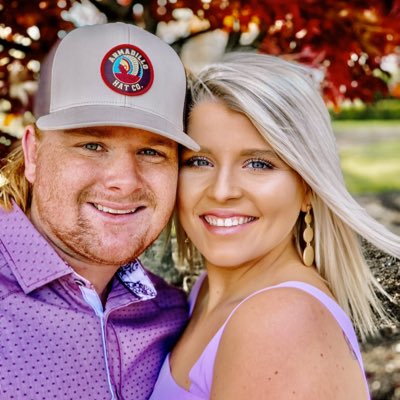 Jdannnn12's tweet photo. One year with my bestfriend💜 https://t.co/aJnQys0Tf2
