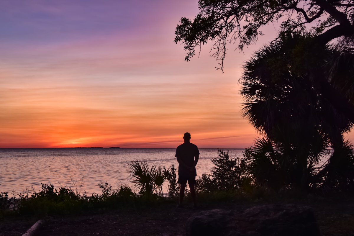 FloridianCreat1's tweet photo. Tonight’s Floridian Sunset ✌🏼🌞✌🏼 @StormHour 🖖🏼🌞🖖🏼 https://t.co/YJlTKliQ5g