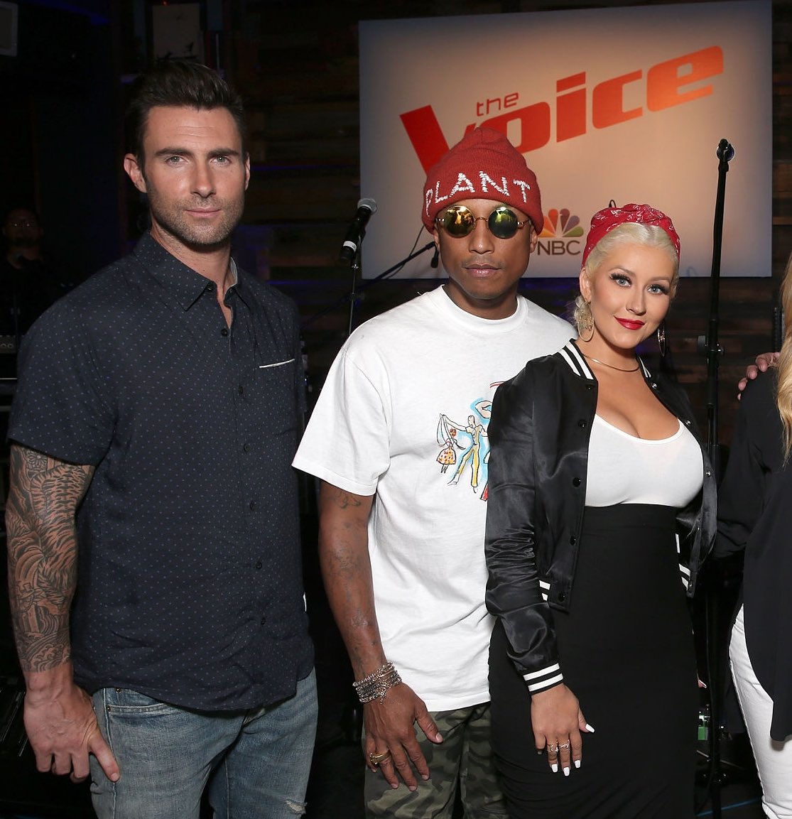 Christina Aguilera attended “The Voice: Karaoke for Charity” in 2016 along with her fellow coaches. NBC made donations to The LA Children’s Hospital on behalf of everyone who took part and sang at this karaoke event  