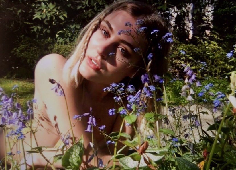HeffnerMGMT's tweet photo. FaceTime photoshoot with Emma Konstandina by Julia Shoots 🌸 #heffnerathome #facetimephotoshoot #heffnernewfaces https://t.co/QAgSWSf5UL