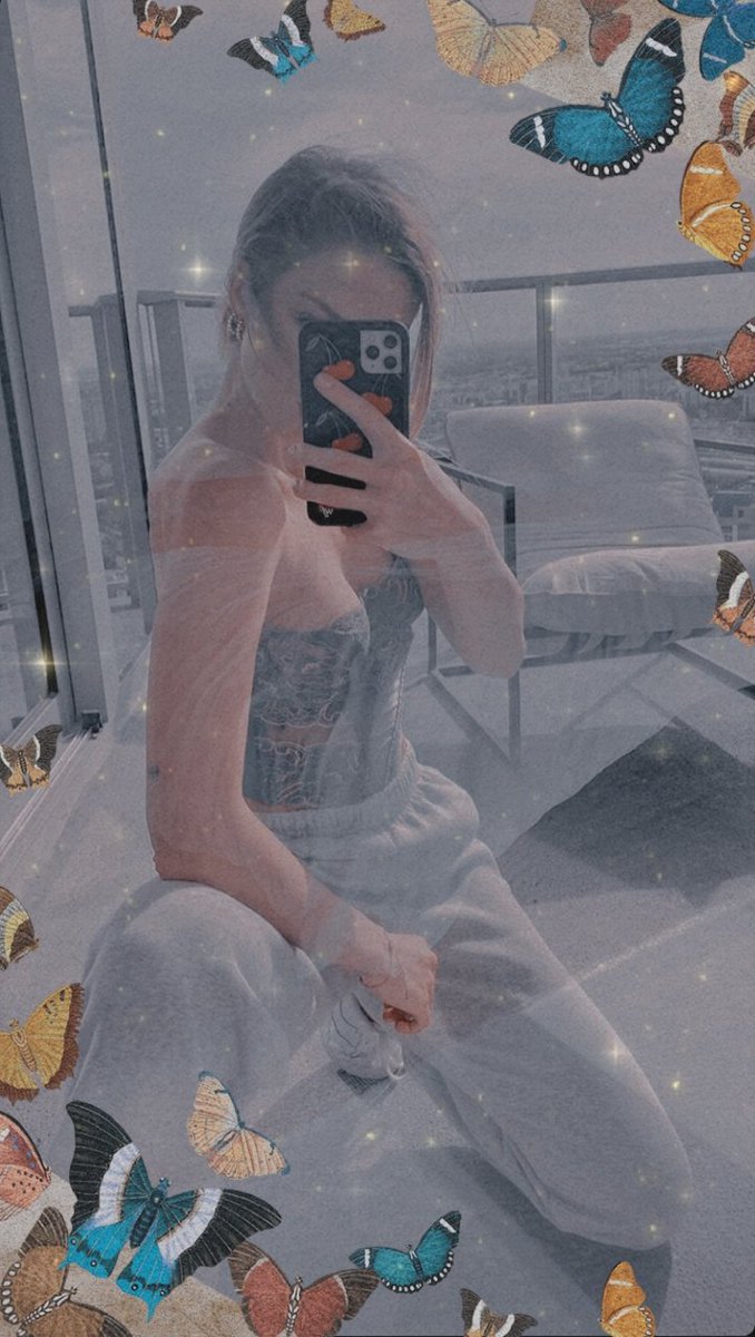 bleamingerika's tweet photo. made some edits for the ig account, may shared them here too ✨
•
•
@erikacostell https://t.co/v1fO27xKaB