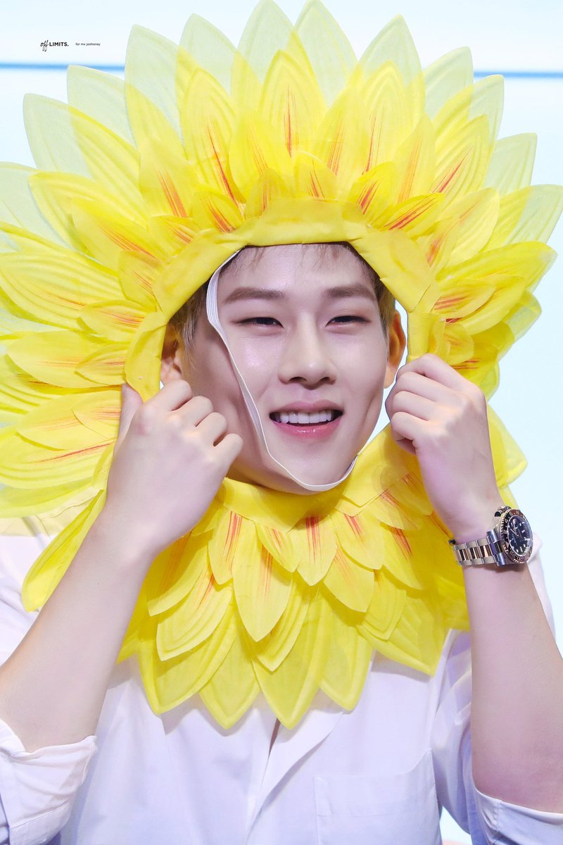 In conclusion, jooheon made the sun jobless.End of thread~♡ @OfficialMonstaX