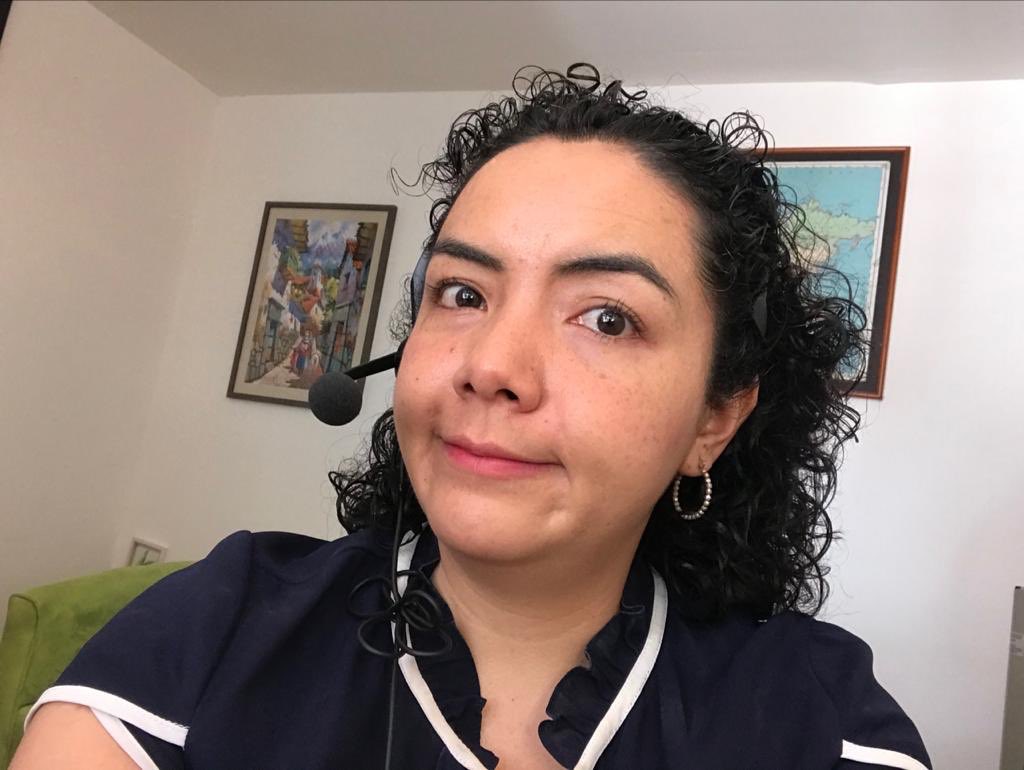 DraLeslieRobles's tweet photo. Terminando de dar consulta/terapia 🧠👩🏽‍💻👩🏽‍⚕️ con #SusanaDistancia y FELIZ de volverte a escuchar @Cova 
FIEL POR SIEMPRE!! #policiadelalagrima 💜 #convoy https://t.co/fjMc30h6Vw