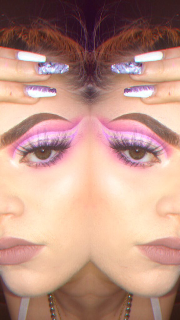 angiescorner_'s tweet photo. Look inspired by @aliremschelmua on instaโค๏ธ Entire look using @joliebeautyHQ PROUD palette use code ANGEC27 #udm_muas https://t.co/ax0dMWviPG