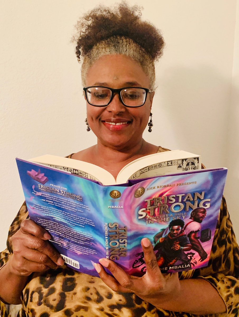 Dallas ISD Libraries tweet media