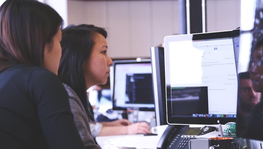 RCCTechTalesPod's tweet photo. Can Peer Mentoring Solve the STEM Gender Gap? | Getting Smart https://t.co/FFj6Mk7XJp In order to solve the #techskillsgap, we need today's #girlsinSTEM to launch #careers as #technologists. #WomeninTech can help by #mentoring, regardless of their field of expertise https://t.co/P0QeS5JLye