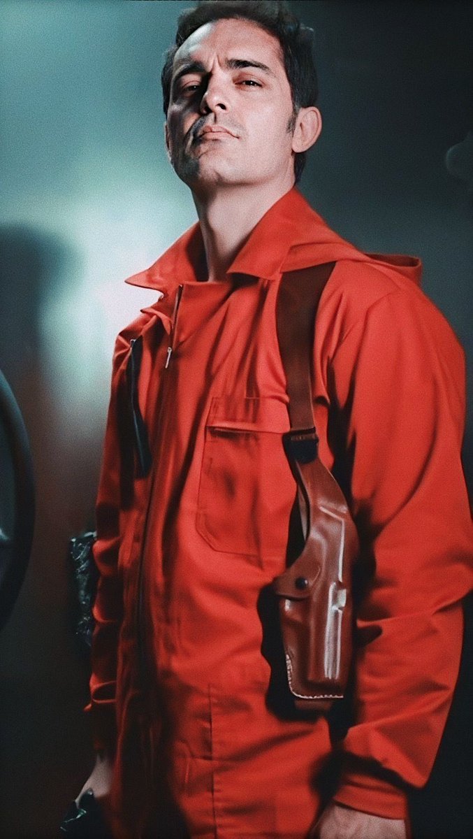 Ben Kitili I Am A Fan Of Both Prisonbreak And Moneyheist But Comparing Berlin To Tbag Come On Theodore Bagwell Is The Goat Now I Ll Watch Prisonbreak For The Fourth