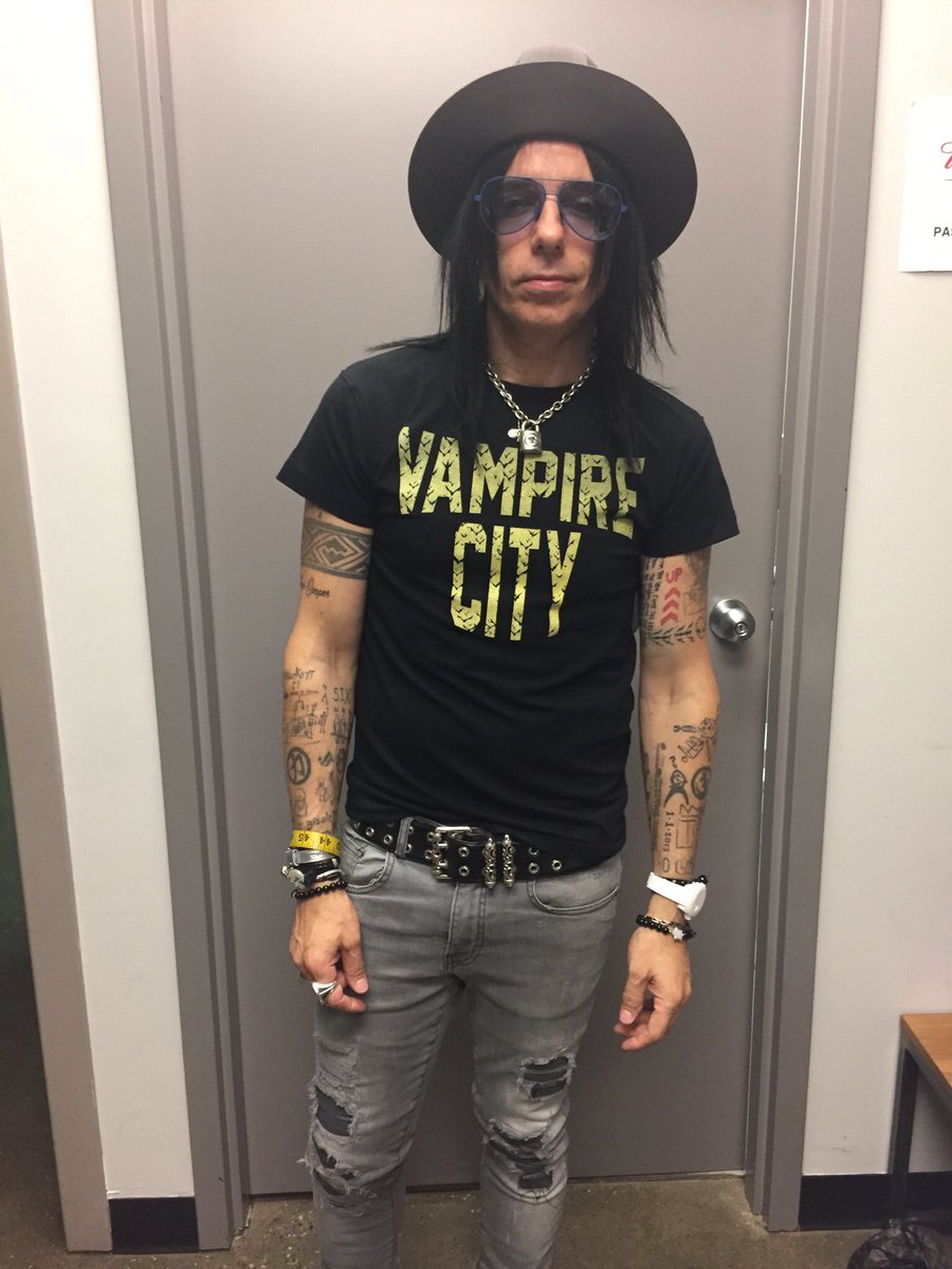 AgentRoyale's tweet photo. @DisVicious1 collection. Only at @AgentRoyale #shopnow #tommyhenriksen #vampire #vampirecity #alicecooper #hollywoodvampires #johnnydepp #goth #agentroyale #toronto #vampires #designer #rockfashion #rockchic #lifstylebrand #tokyo #punk #style #depphead #shoponline #clothingbrand https://t.co/4zSIa8pnXp