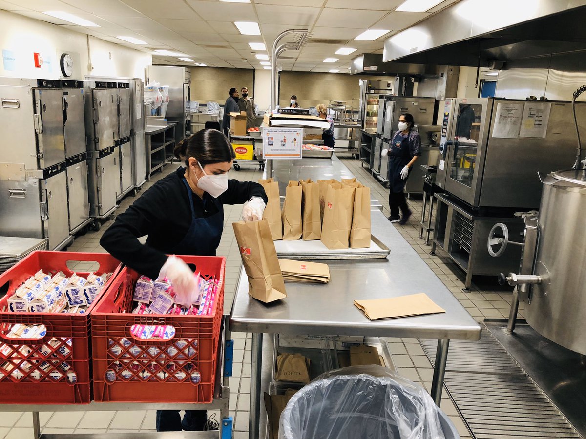 GregMizel's tweet photo. Members of the Suptโs Cabinet have been visiting school sites this week - checking in on our team of uncommonly dedicated Food & Nutrition staff members. Weโve visited eight different kitchens in the last two days. Weโll be visiting four more tomorrow. #powaystrong @PowayUnified https://t.co/9HhsgPElBk