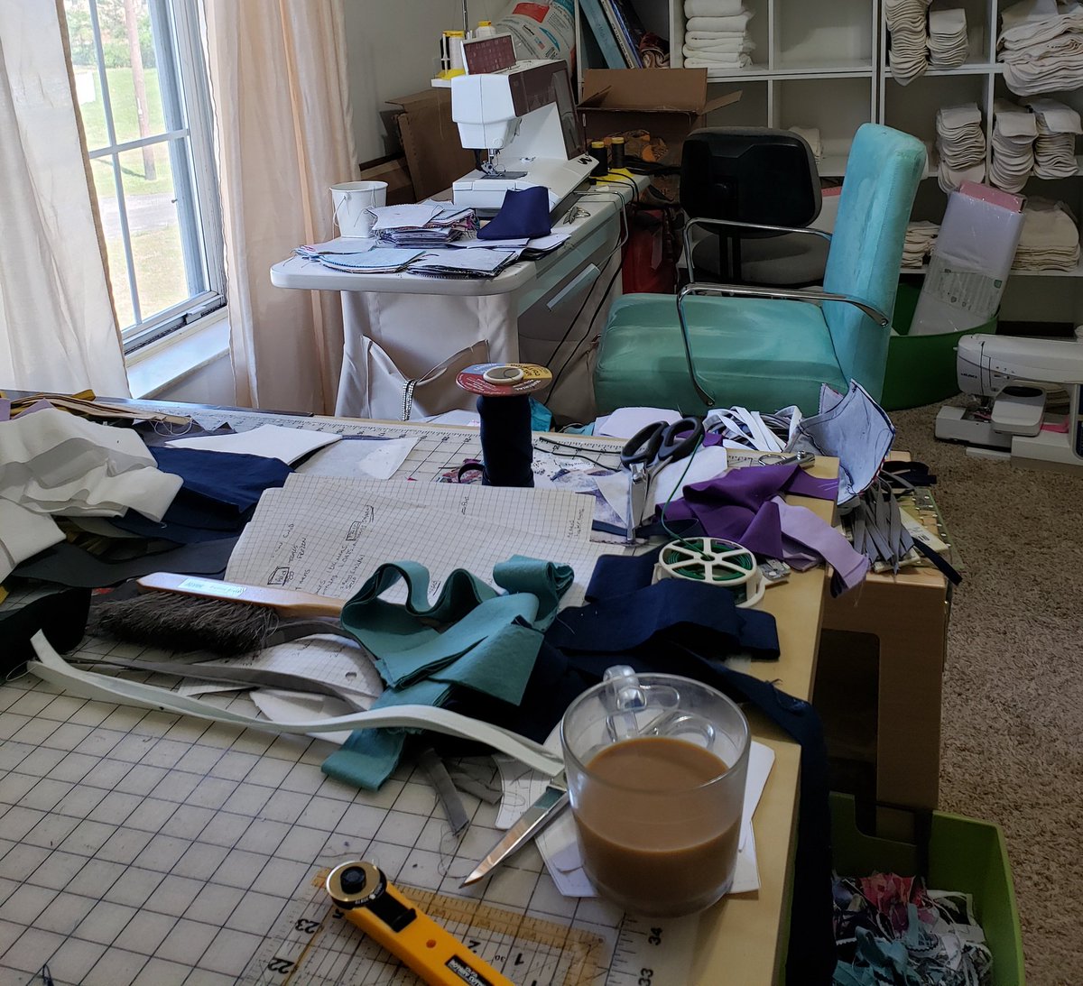 bjbailie's tweet photo. Why with a twin on my hip? Because my partner has been in her sewing room making masks for neighbors, nurses, acquaintances, my colleagues, and the surrounding community. @DeanRobinUCBA @Prez_Pinto #facultyforstudents #bearcat @AAUPUC #NextLivesHere https://t.co/ZtkxUl5nMA