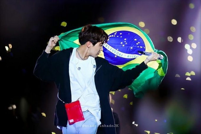 vantektth's tweet photo. bts e seu amor único pelo brasil: a thread

@BTS_twt https://t.co/xm4i8jRIr9