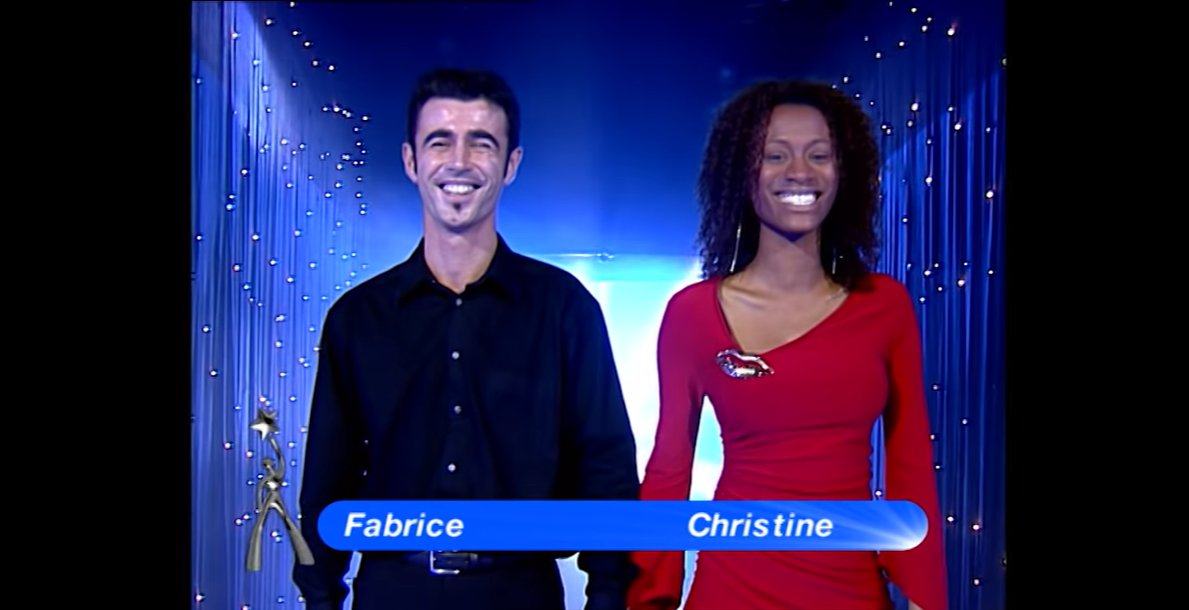 Fabrice et Christine seront, eux, sélectionnés pour la Cou Academy : une télé-réalité qui forme les gens qui auront les plus longs cous de France (petit succès).