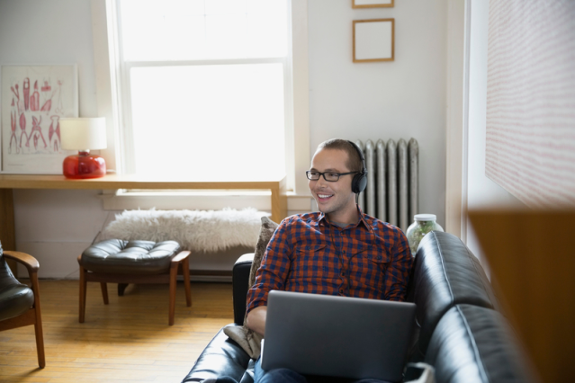 SusanaRojo's tweet photo. 'Regístrate y descubre cómo gestionar tu empresa en remoto con las soluciones VDI de HPE' https://t.co/9zvfo1i4pn https://t.co/n7I9IuVh3d