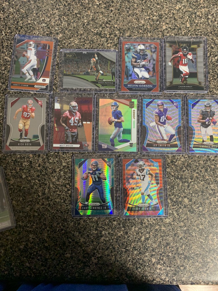 Just some random football base I picked up. Nothing crazy. Got it all for like $12 or something like that. Baker/Danny dimes rookie and a bosa rookie. Again various sellers. Appreciate everyone who sold to me! Just gotta be patient with the cards and they will come!