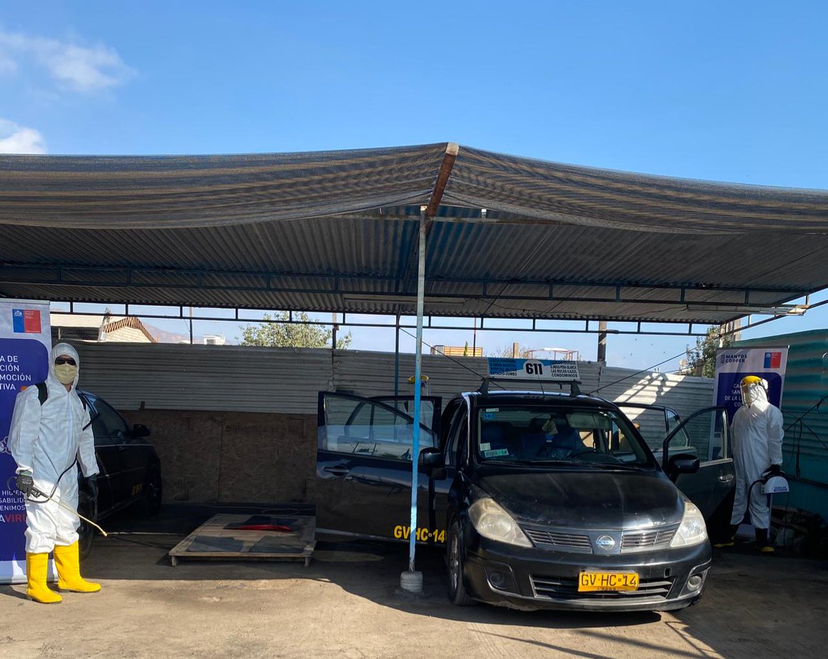 eeblancor's tweet photo. Gracias al trabajo colaborativo entre @GOREAntofagasta, @MantosCopper, taxistas y colectiveros, sanitizaremos más de 2.000 taxis y colectivos en la ciudad de #Antofagasta. Esta iniciativa entregará mayor seguridad para aquellos que requieran salir de sus hogares, pese al #COVID19 https://t.co/knqkewF47N