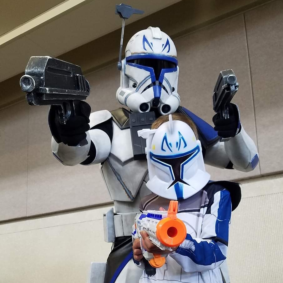 Jace_Mereel's tweet photo. Seeing double 🦖🦖

 #starwars #ladyrex #captainrex #clonetrooper #clones #clonewarssaved #cor #clonesoftherepublic #rebellegion #501stclonetrooperdetachment #rex #armor #cosplay https://t.co/TRdI8NpIsi
