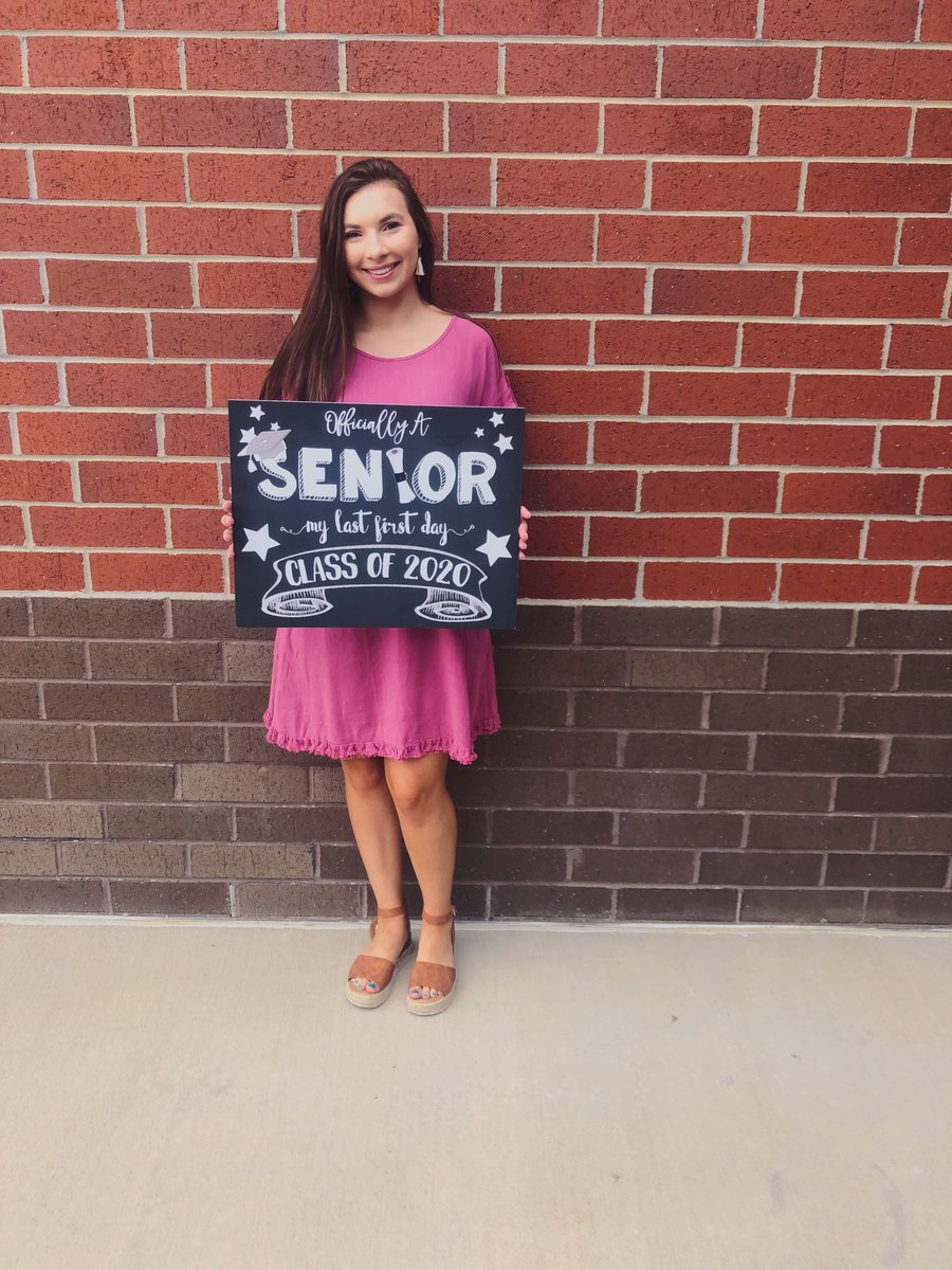 CarolaGPonce's tweet photo. Senior Shoutout 🎓Claire Cable plans to attend UNC Chapel Hill and study Business. ¡Felicitaciones! #BeOG #Classof2020 https://t.co/U8bFt62Qpa