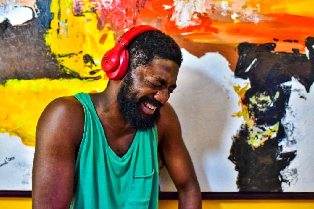 lokalmann's tweet photo. #ART #LAUGHTER #BESTMEDICINE #JBL #LOCALMAN #LOCALCHAMP💪🏾💯 https://t.co/OgmrhkgRVZ