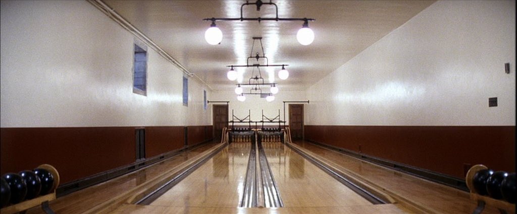 تويتر \ Lost In Film على تويتر: "Symmetry. 'There Will Be Blood' (2007, Paul Thomas Anderson). Cinematography: Robert Elswit. https://t.co/kTzI6A1JSC"