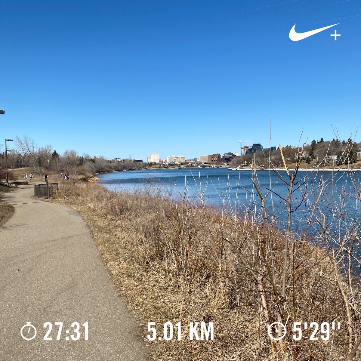 ChomitzkyJustin's tweet photo. What a difference a day makes! Its not the Dinah Washington song Iβm talking about. Its the nice weather we r having & of course my run! A nice breeze, properly fuelled body & some rest.I killed my 5km tempo run ππΌ #run #nrc #lightninglegs #ukrainianspeeddemon #ukrainianflash https://t.co/2vHajzI9Lr