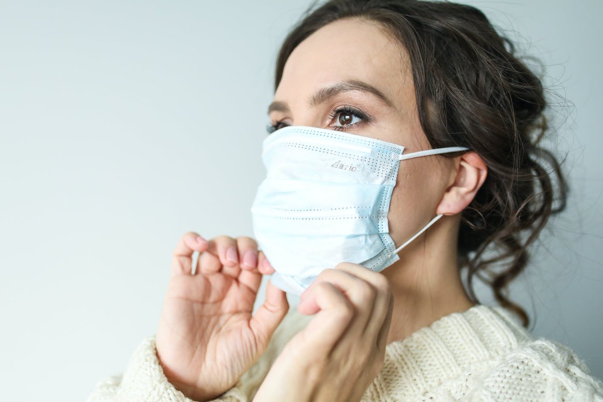 nhfstems's tweet photo. #TipTuesday
It's NEVER recommended to microwave a #FaceMask to decontaminate.
A #FaceCovering can be made of materials & finishes that are FLAMMABLE.
#WearAMask, DO NOT microwave it.
#NHSafety #NHHealth #WashYourMask #KeepNHSafe #NHFireAndEMS #NHFire #NHFireAcademy #NH https://t.co/VcXXAM9j1L