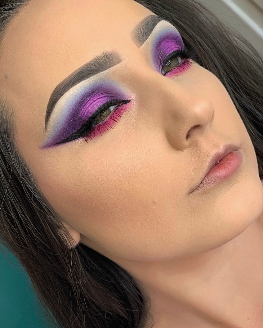 raynestorming's tweet photo. @bhcosmetics Makeup has been about the only thing keeping me out of a depression during this time 🖤 https://t.co/t05JHhlNGp