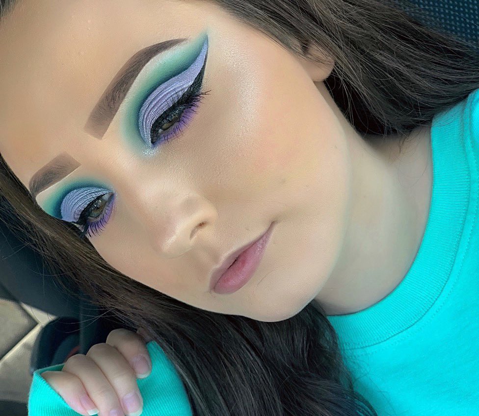 raynestorming's tweet photo. @bhcosmetics Makeup has been about the only thing keeping me out of a depression during this time 🖤 https://t.co/t05JHhlNGp