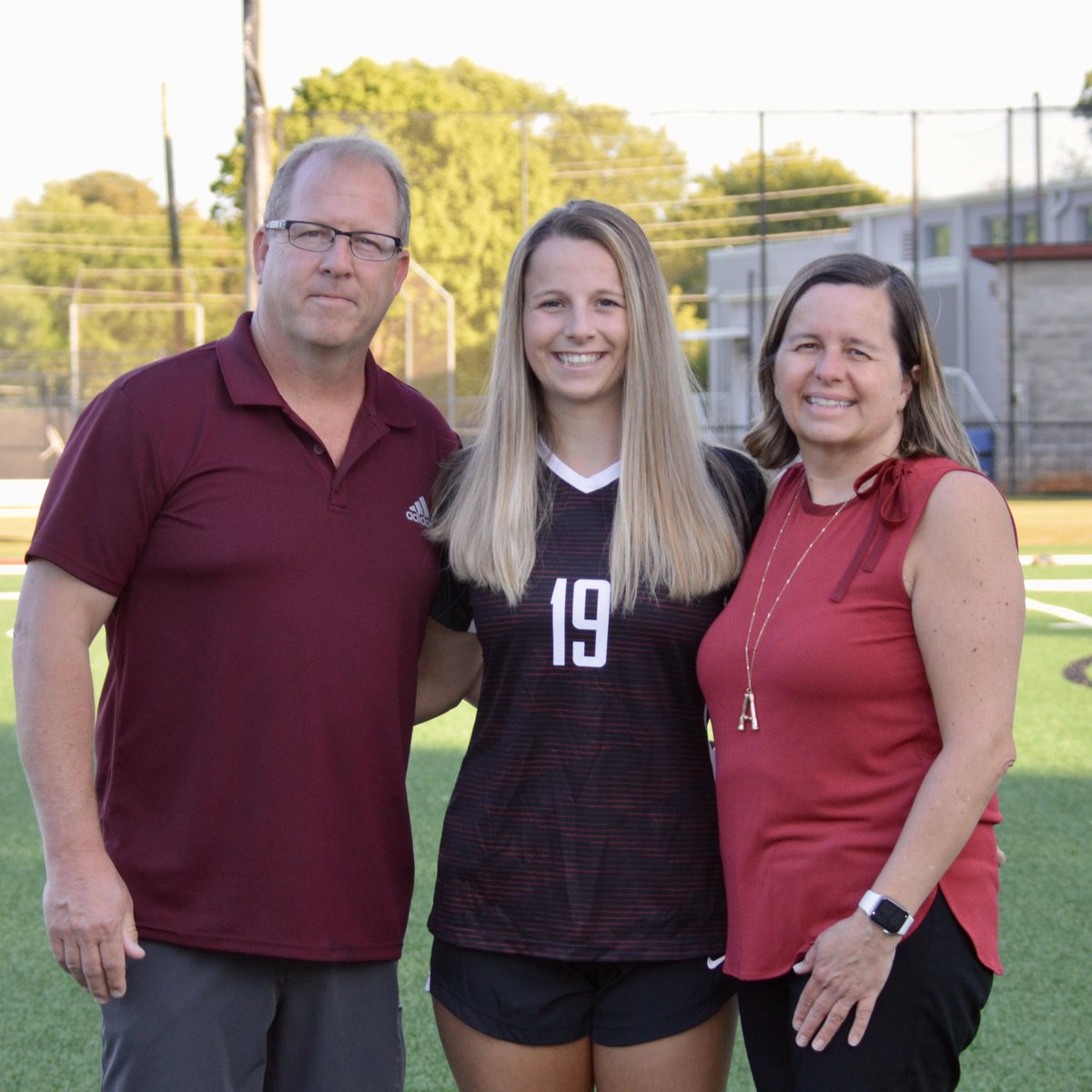 WalkerJackHall's tweet photo. It is Senior Night for Walker Varsity Girls' Soccer! So proud of Sydney, pictured here with her parents! Thank you for so many exciting moments, Syd! We wish you all the best at Furman! Go 'Dins!
@wakkasakka @FurmanU
#Walkerwolverines https://t.co/lmk9UN3rrX