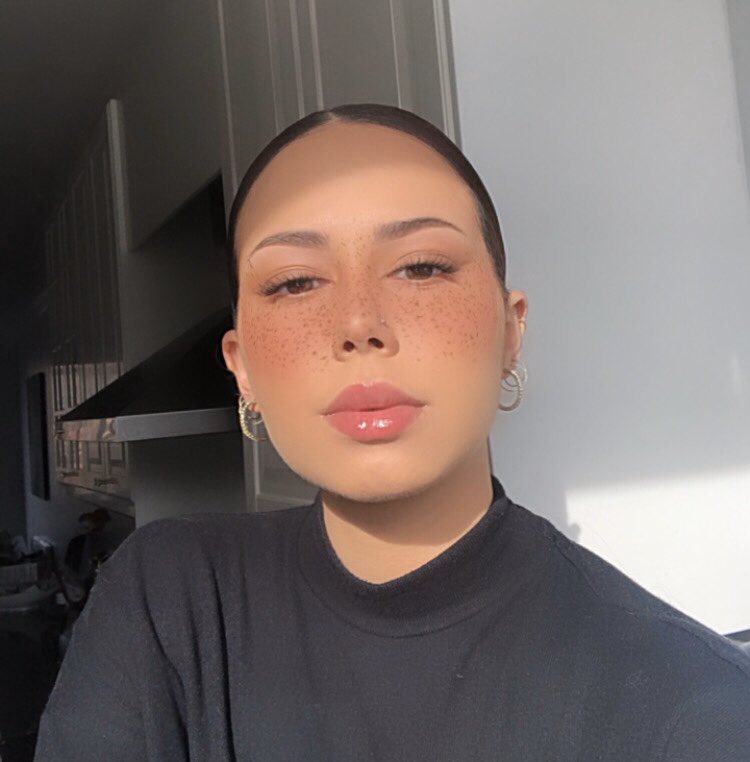 nonmerci___'s tweet image. baby dit moi si tu m’aimes